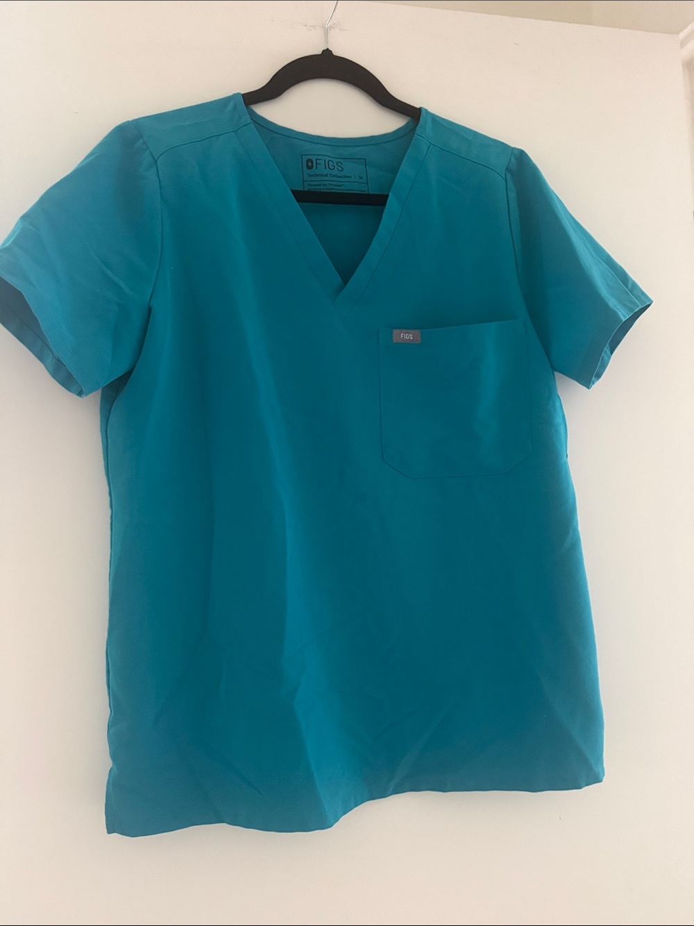 Figs Catarina scrub top in teal